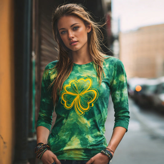 OndineStudios Women's Tie-dye Style St. Patrick's Day Shamrock Pattern Comfortable Crew Neck T-shirt